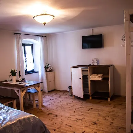Casa di campagna 10 *